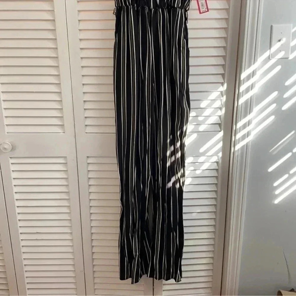 Target Xhilaration Black & White Striped Turtleneck Sleeveless Romper-Size M - Picture 5 of 6